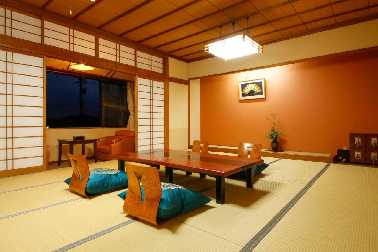 Hokuriku Yamashiro Onsen Hotel Kikyou Kaga  Exterior foto
